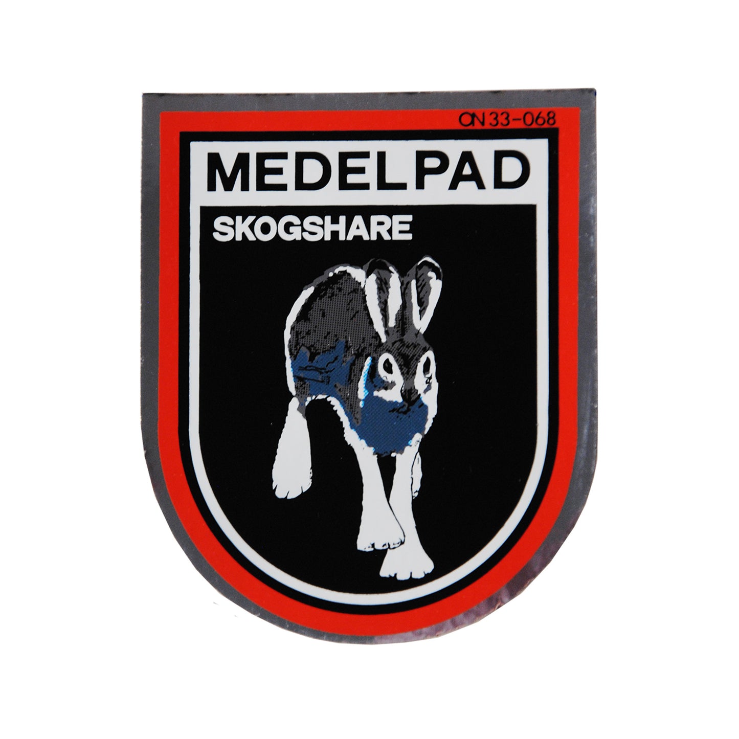 Dekal med motiv från Medelpad – visar en skogshare och landskapsnamnet. Perfekt som souvenir eller dekoration.