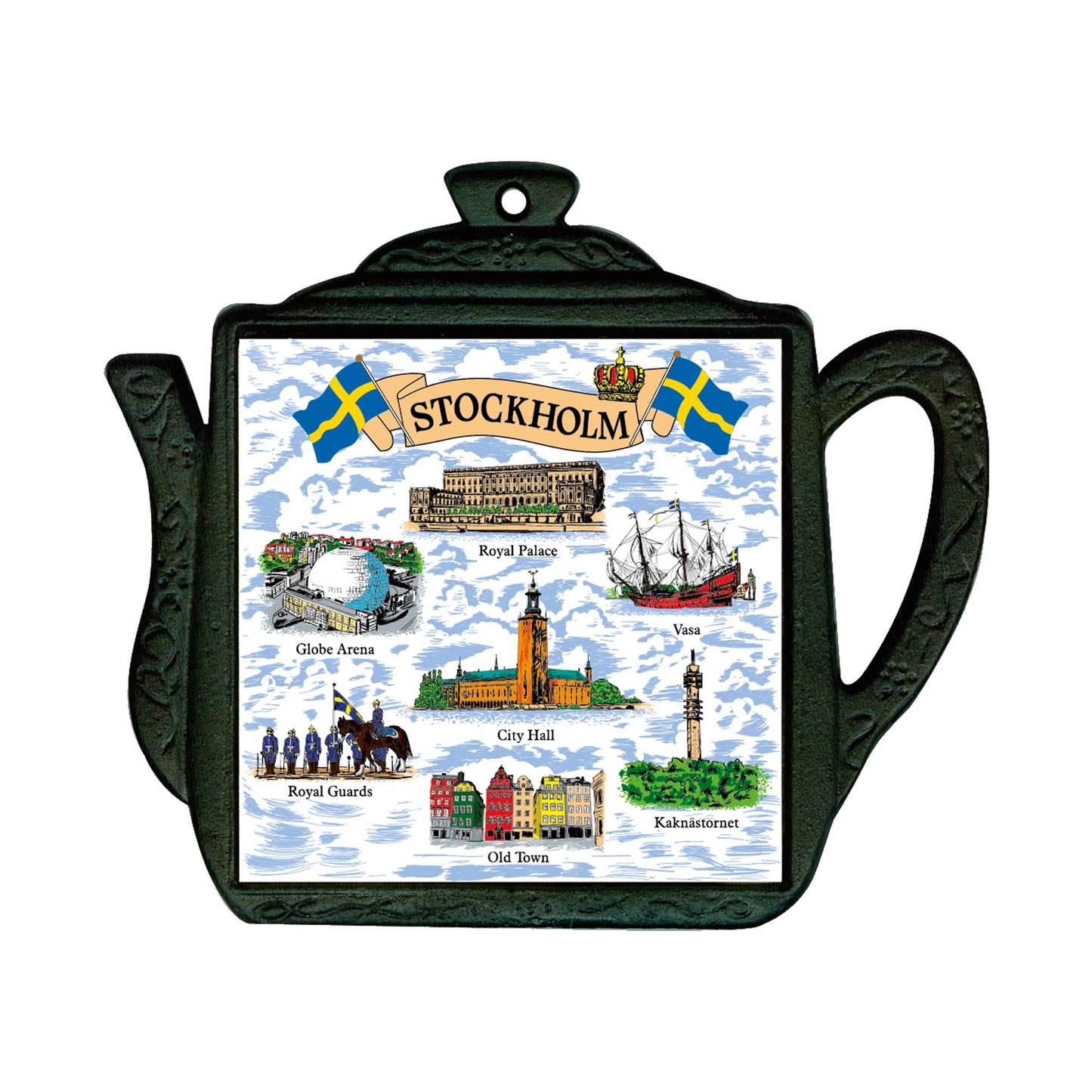 Grytunderlägg i form av en gjutjärnskanna med kakelplatta i mitten, dekorerad med flera motiv från Stockholm. Diameter 15,5 cm.