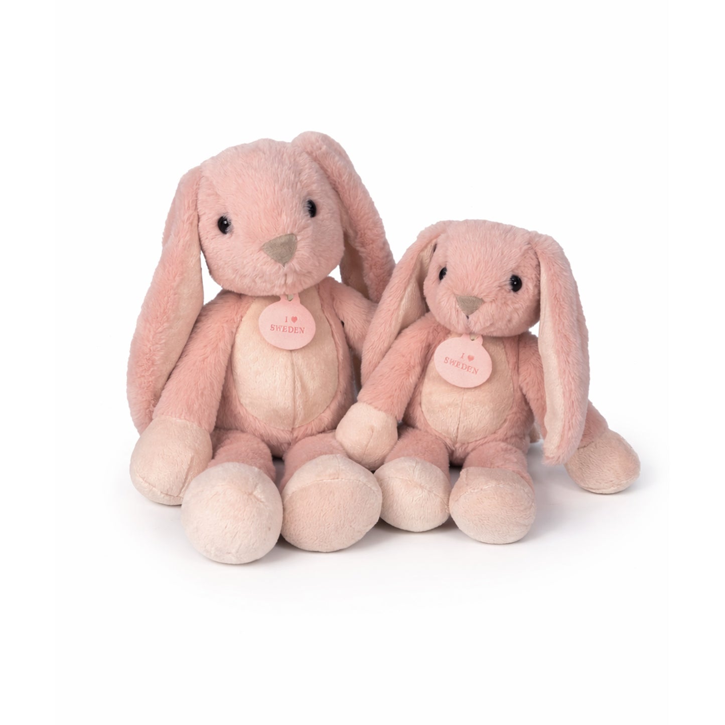 Mjuk gosedjurskanin med långa ben, finns i 27 cm och 35 cm, med silkeslen päls och ett vänligt uttryck. En söt och kramvänlig present eller souvenir för både barn och vuxna.
