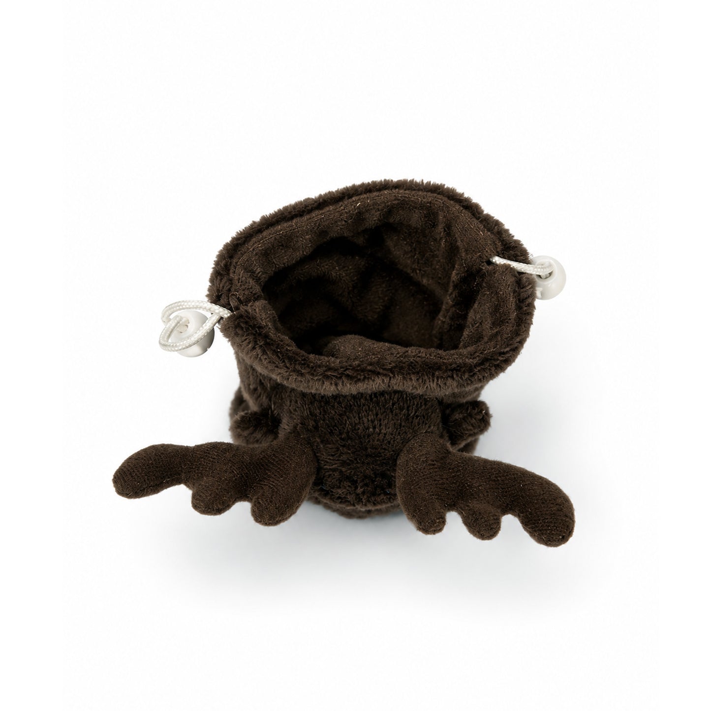 Mjuk väska/fodral formad som en älg där älghuvudet och benen är fast monterade på fodralet, vilket ger en tredimensionell och lekfull design. Perfekt som en unik och gosig souvenir med svensk prägel.