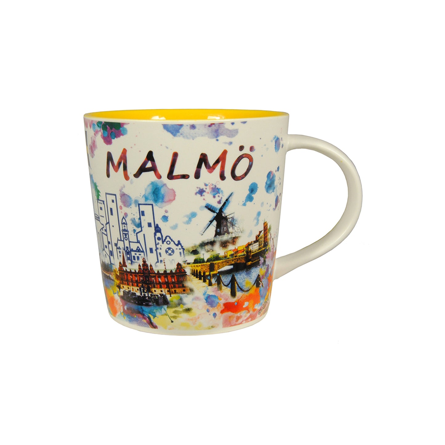 Keramikmugg med Malmö-motiv och gul insida, målad i vattenfärgstil.