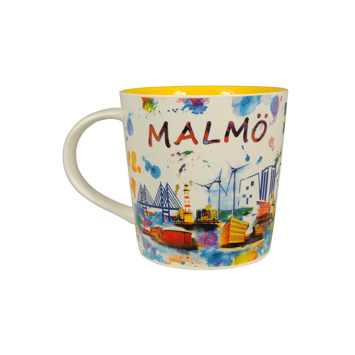 Keramikmugg med Malmö-motiv och gul insida, fotad från en annan vinkel för att visa hela motivet – högkvalitativ souvenir, 10,2 cm hög.