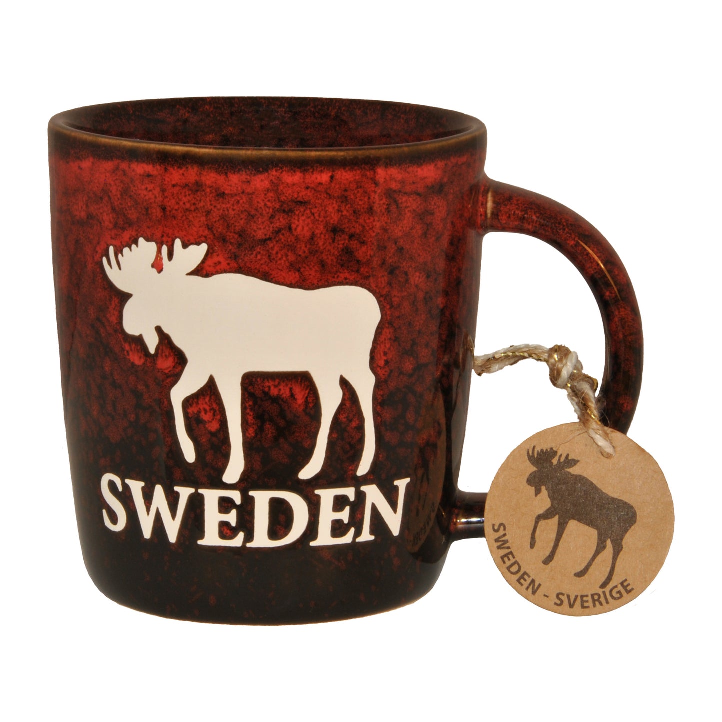 Röd rustik mugg med motiv av en älg och texten "Sweden".