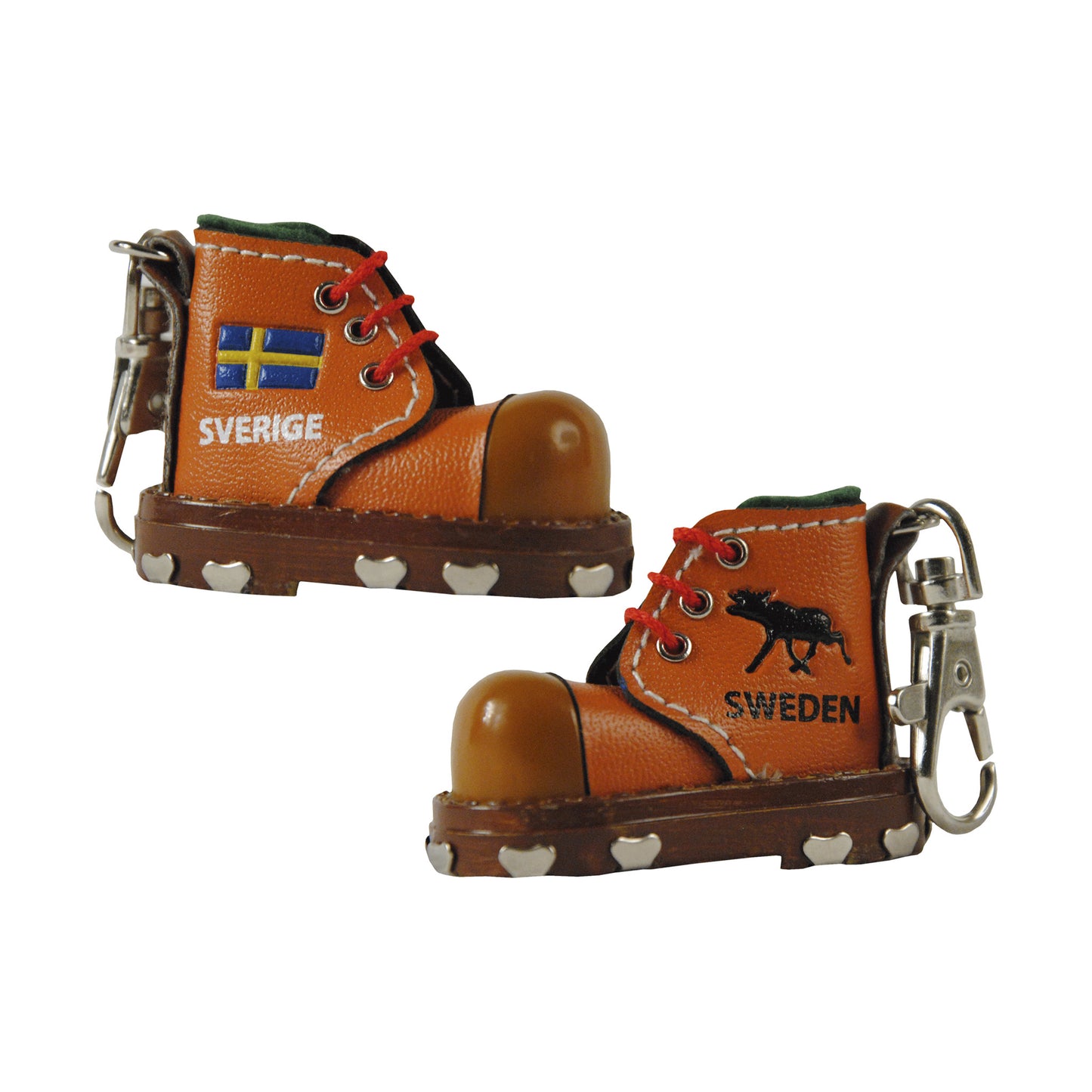 Nyckelring med brun vandringskänga, dekorerad med svensk flagga och texten "Sverige" på ena sidan, samt älg och texten "Sweden" på andra sidan – detaljrik souvenir.