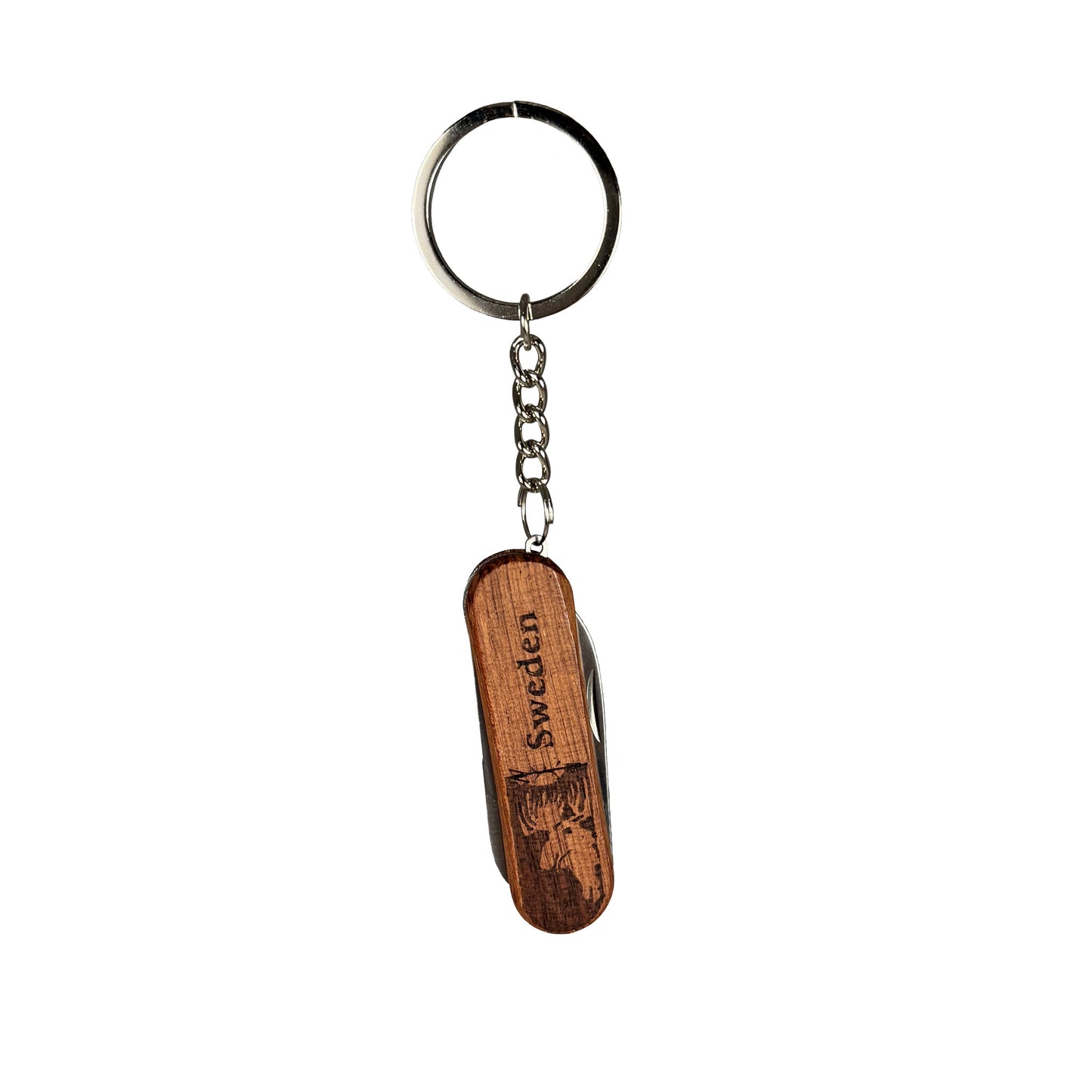 Souvenirnyckelring med fickkniv i trä, 6 cm – ihopfälld. Dekorerad med lasergraverat älgmotiv och texten "Sweden" på handtaget.