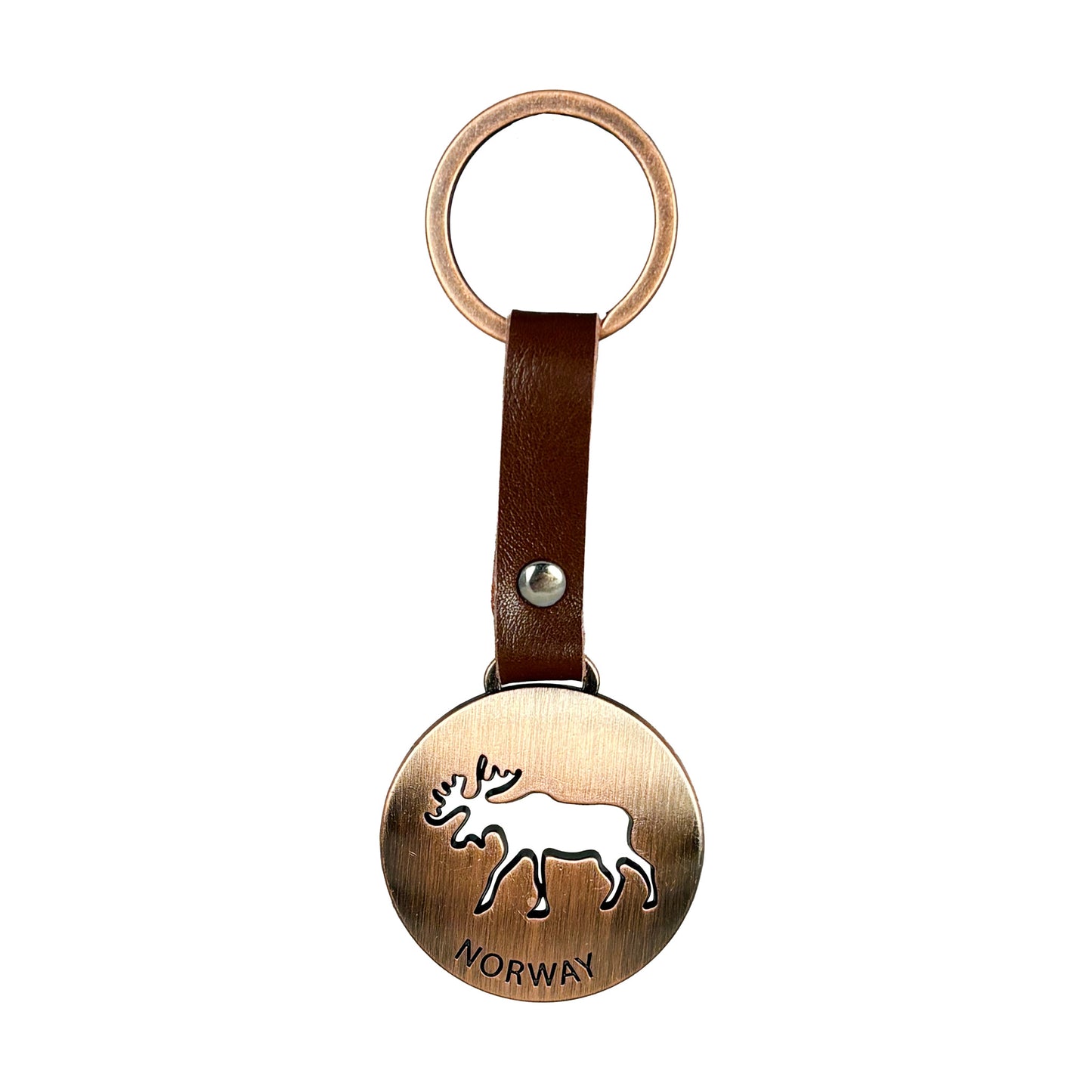 Nyckelring med bronsfärgad metallplatta, brunt läderband och utskuren älg med texten "Norway".
