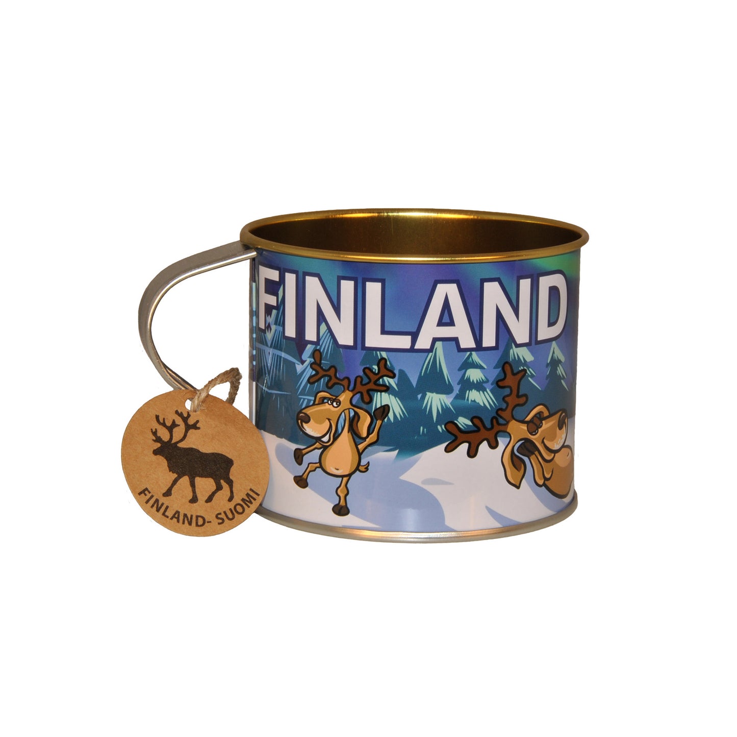 Plåtmugg med ett tecknat motiv av lekfulla renar i ett vinterlandskap och texten Finland. På handtaget sitter en charmig pappersetikett med motiv av en ren och texten "Finland- Suomi"