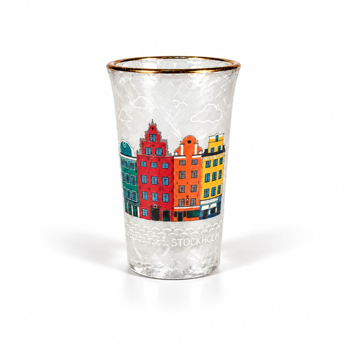 Elegant frostat shotglas med guldkant, motiv av Stockholms Stortorg och texten "Stockholm", en stilfull souvenir från Sveriges huvudstad.