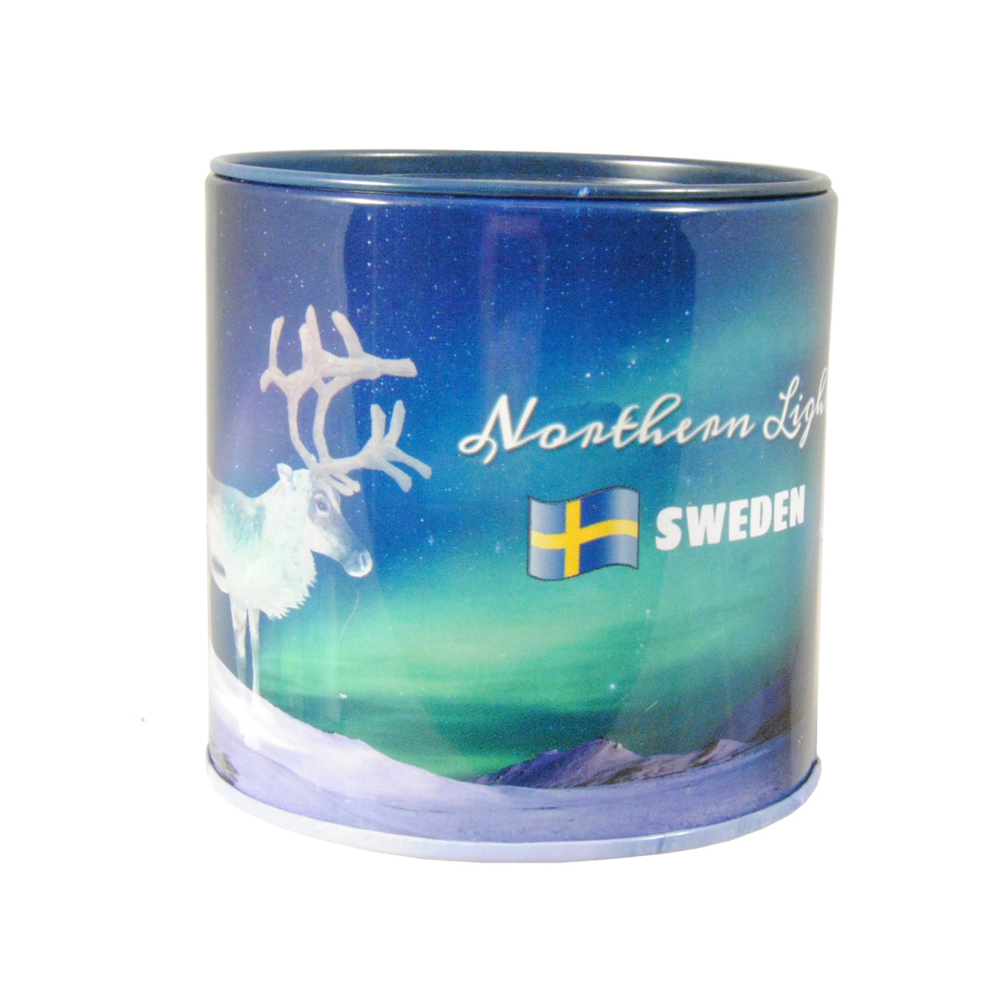 Metall-sparbössa med motiv av norrsken och renar, höjd 8,5 cm och diameter 8,5 cm. Inspirerar till sparande för nästa resa till Sveriges norra natur och norrsken.