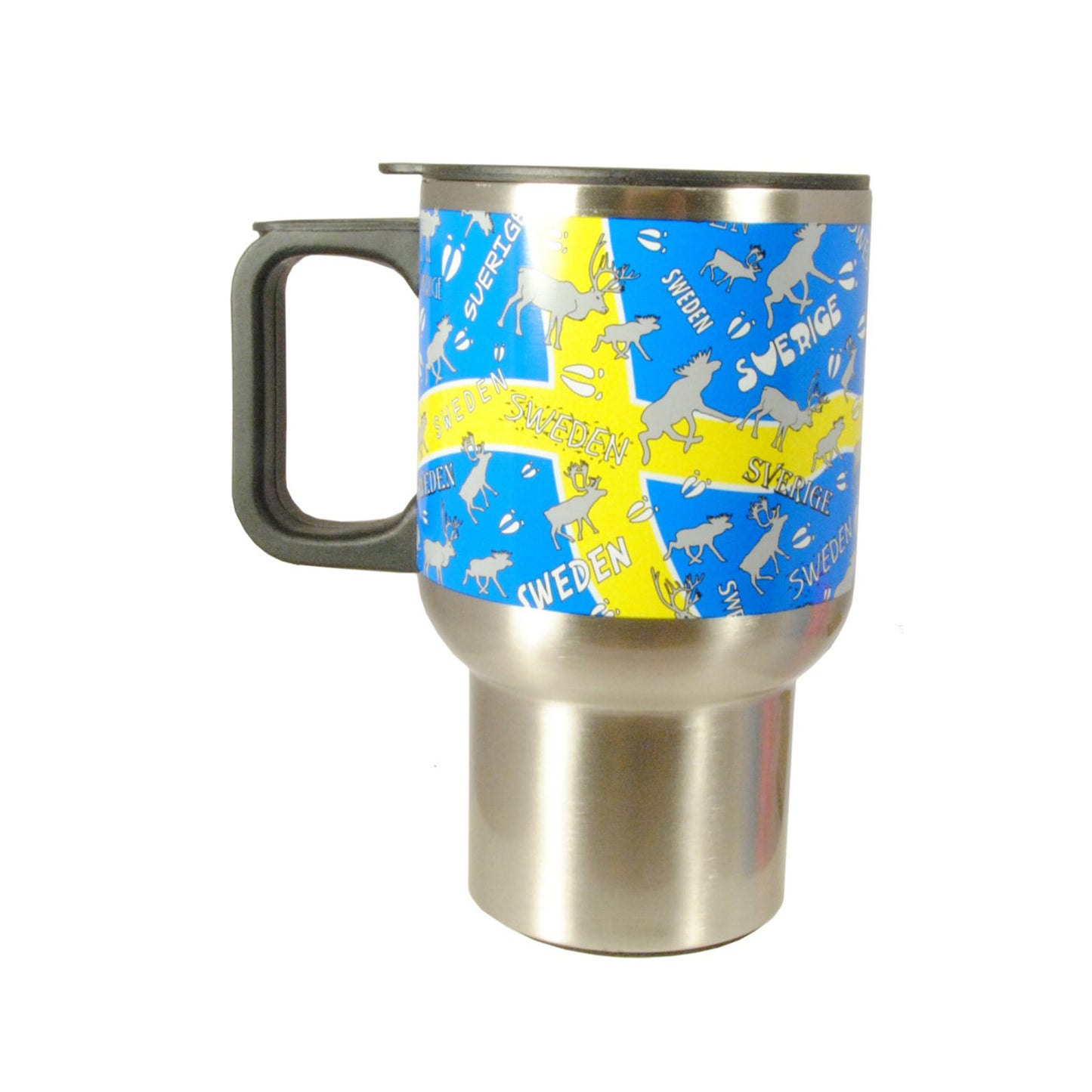 Termosmugg i metall. Övre delen av muggen är dekorerad med en svensk flagga. På flaggan finns motiv av älgar och älgspår.