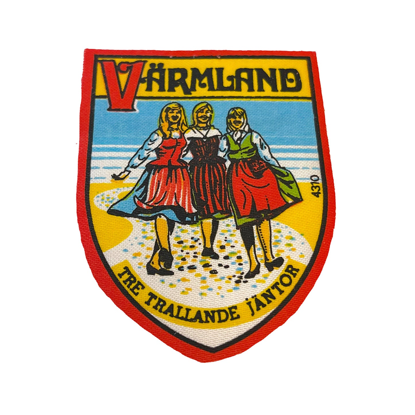 Tygmärke med motiv av "Tre Trallande Jäntor" från Värmland – klassiskt souvenirmärke i vintage stil, 60x82 mm, perfekt att sy fast på jacka eller väska.