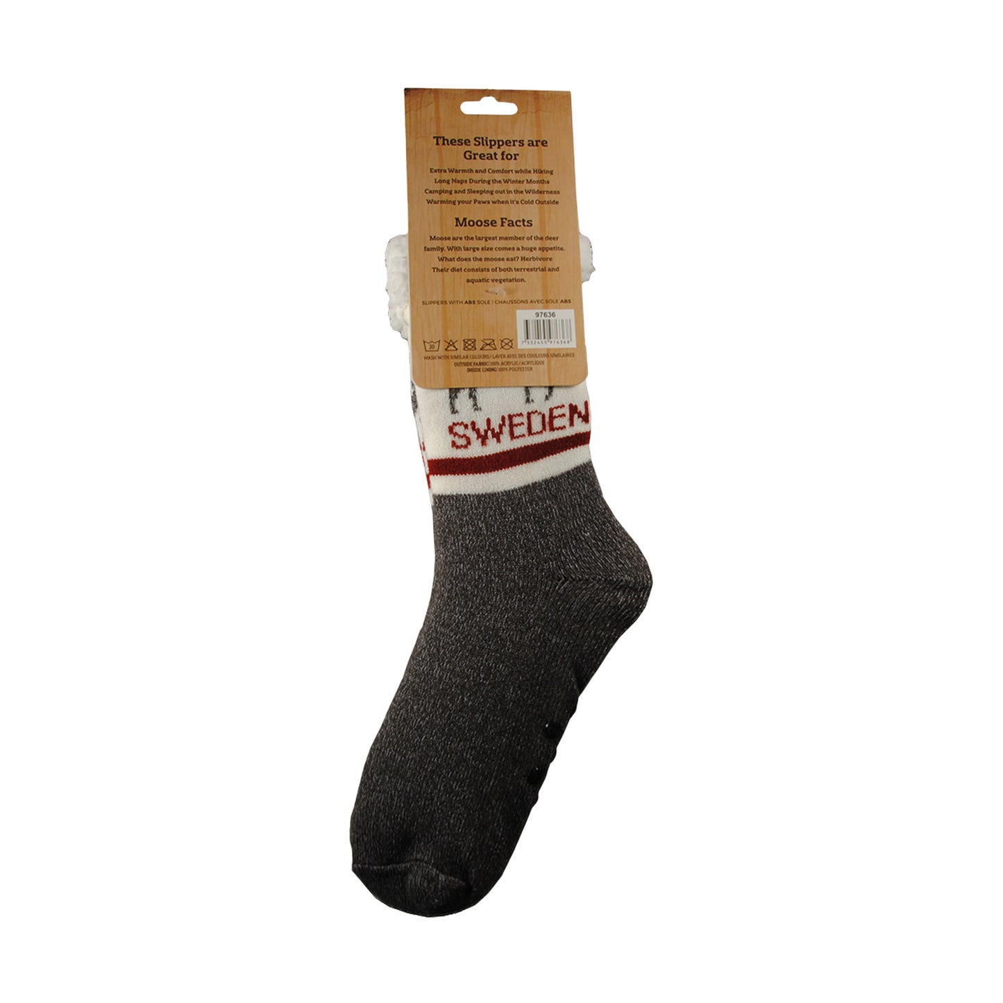 Baksidan av grå socka med älgmotiv och halkskydd. Hängetikettens baksida visar texten "These slippers are great for..." samt en kort text om älgar.