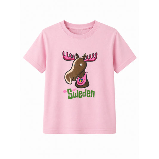 Rosa barn t-shirt med motiv av tecknad älg och texten "Sweden"