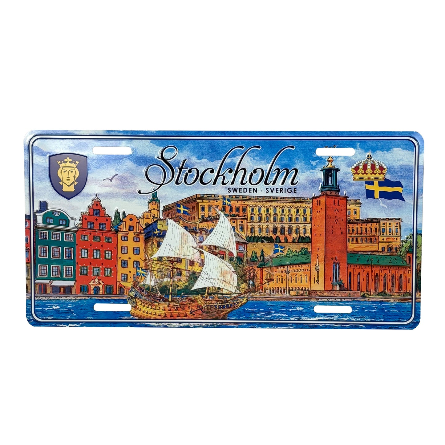Bilskylt med motiv från Stockholm, inklusive stadens ikoniska silhuetter som Stadshuset och Vasaskeppet, inspirerad av amerikanska registreringsskyltar.