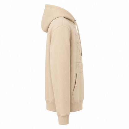Beige huvtröja med präglat renmotiv och texten Finland - sedd från sidan.