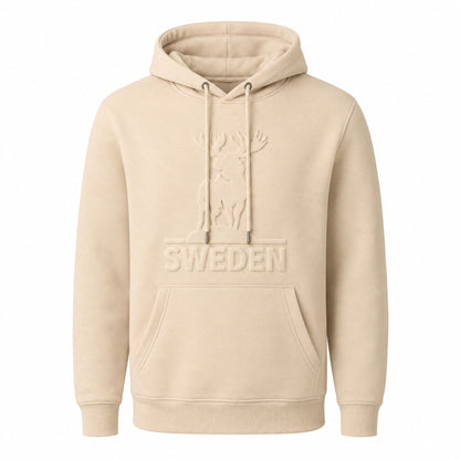 Beige huvtröja med präglat älgmotiv och texten Sweden. 