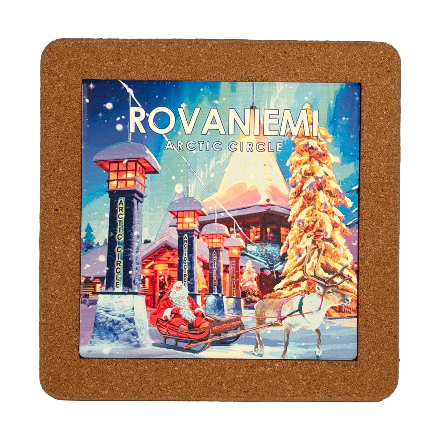 Grytunderlägg med motiv av tomte i släde med ren vid Arctic Circle i Rovaniemi – skyddar bordet mot värme och ger en nordisk känsla.