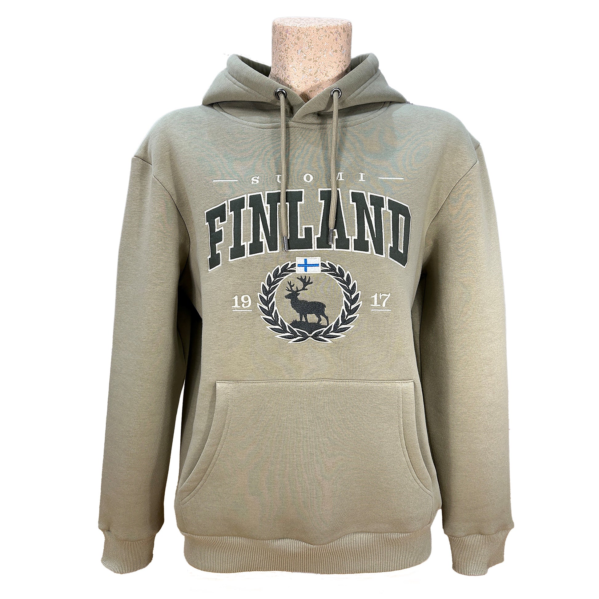 Grön hoodie med renmotiv och texten Finland – souvenir med finsk naturkänsla.