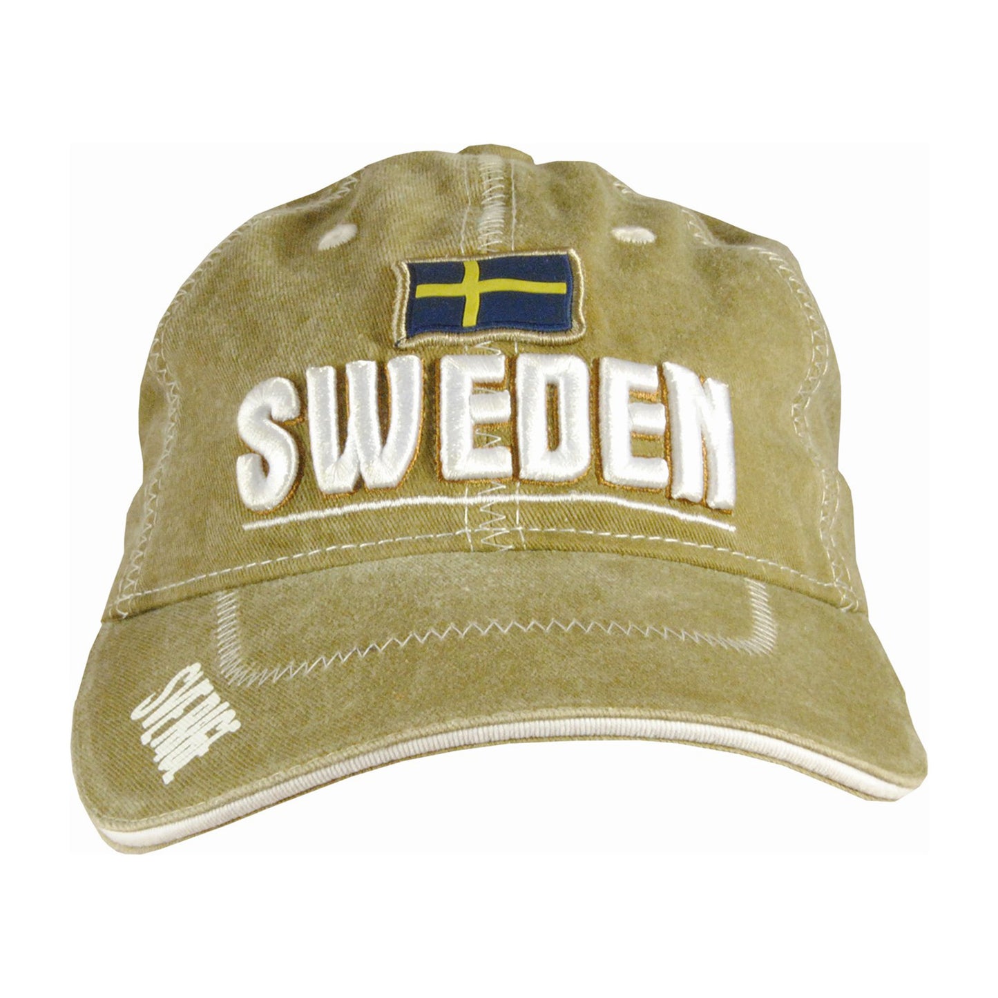 Ljusgrön keps med texten Sweden och svensk flagga i gummi framtill samt Tre Kronor broderade med 3D-effekt baktill.