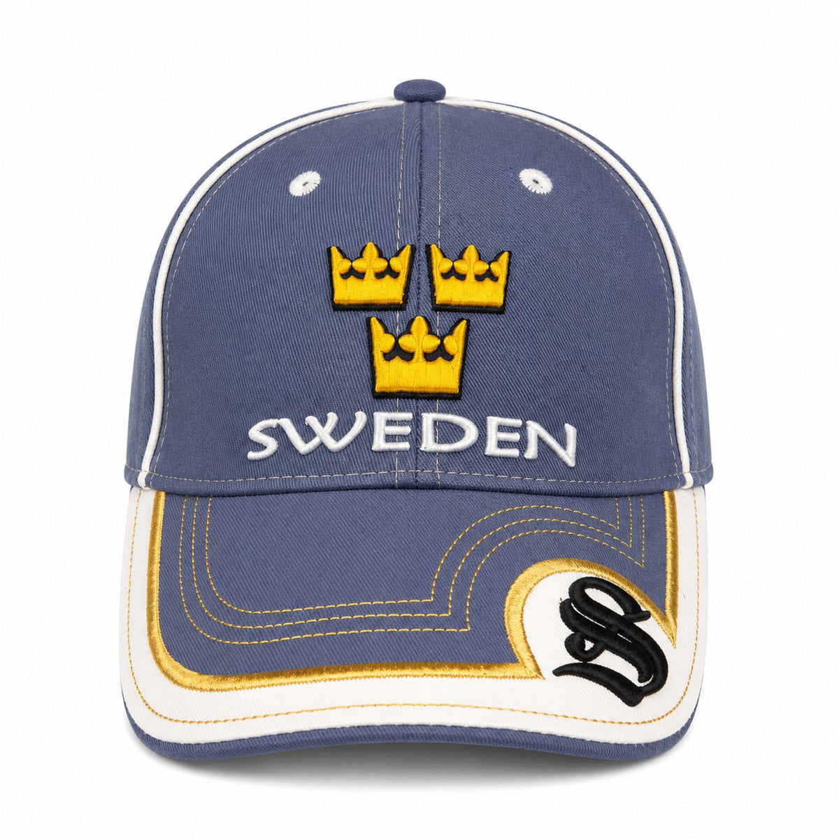 Ljusblå souvenirkeps med 3D-broderade Tre Kronor och Sweden-text. Rakt framifrån.
