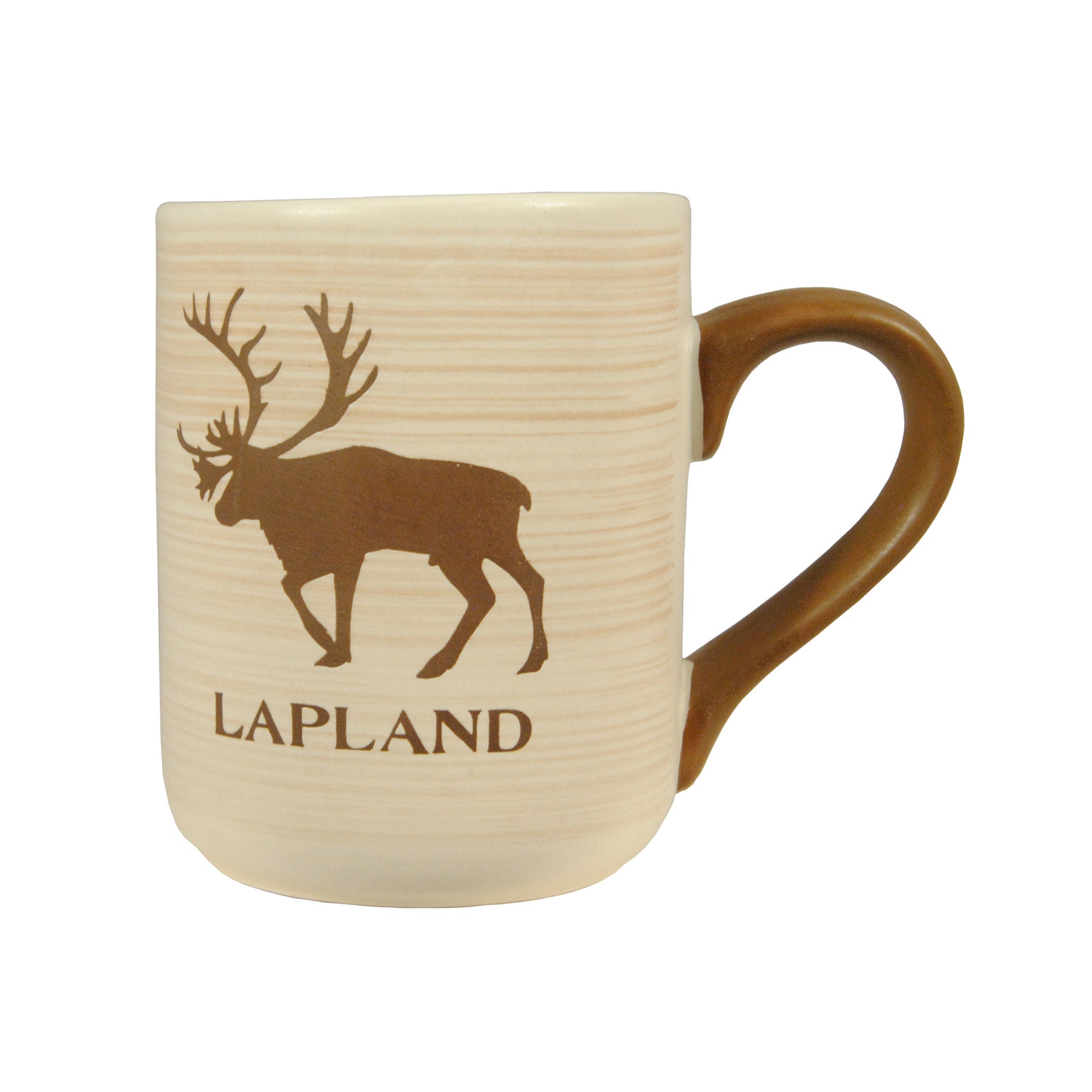 Beige keramikmugg med brunt handtag och motiv av en ren samt texten 'Lapland' i graverad stil på framsidan. Även motivet är i brunt. 