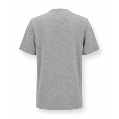 Ljusgrå T-shirt med motiv av en älg och texten "Sweden" – perfekt som souvenir eller present. sedd bakifrån