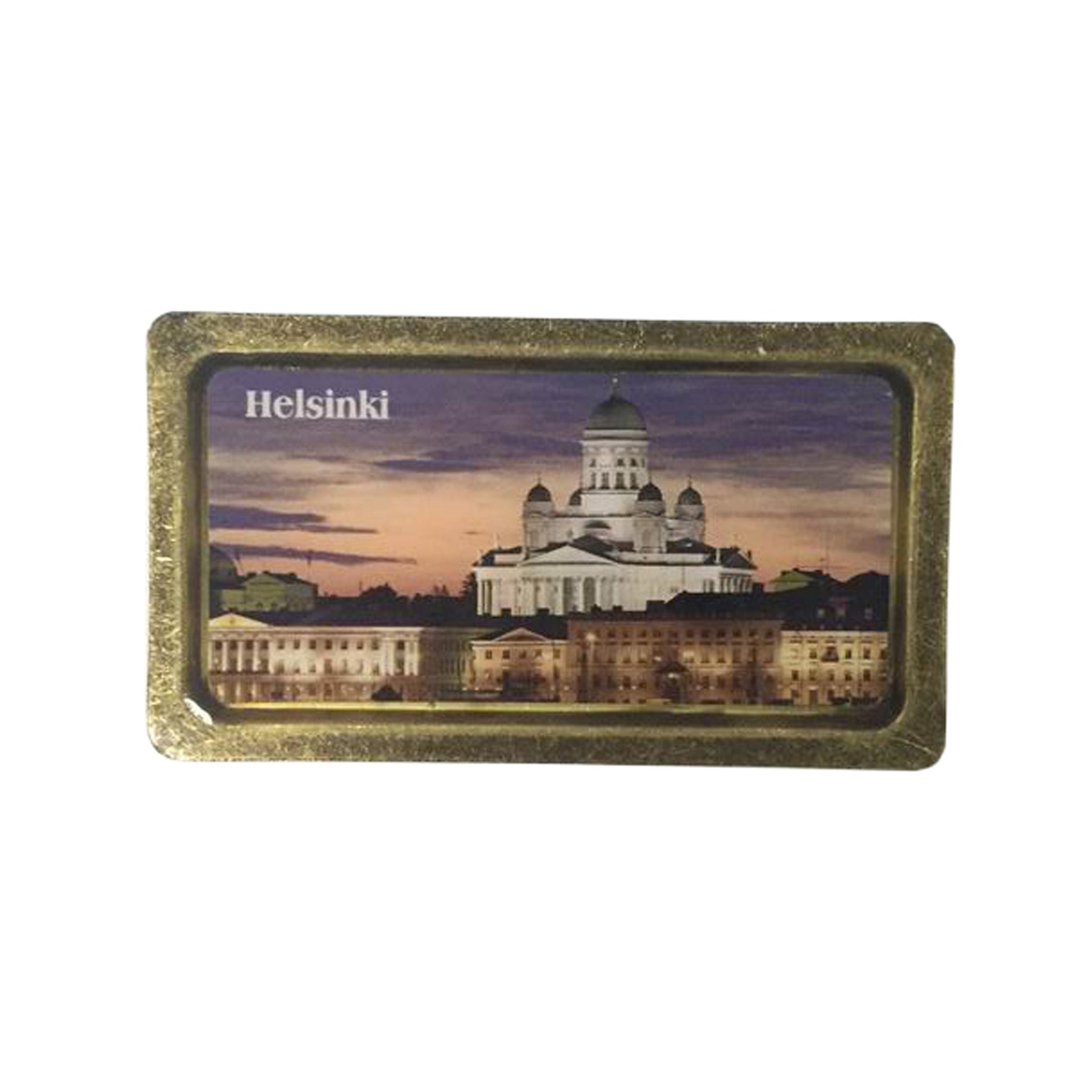 Souvenirmagnet med motiv av Helsingfors domkyrka, med lyxig kantdetalj. Mått 80 x 45 mm, perfekt för kylskåpet.