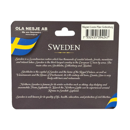 Baksidan av magnetens grå hängetikett med kort text om Sverige och Göteborg.