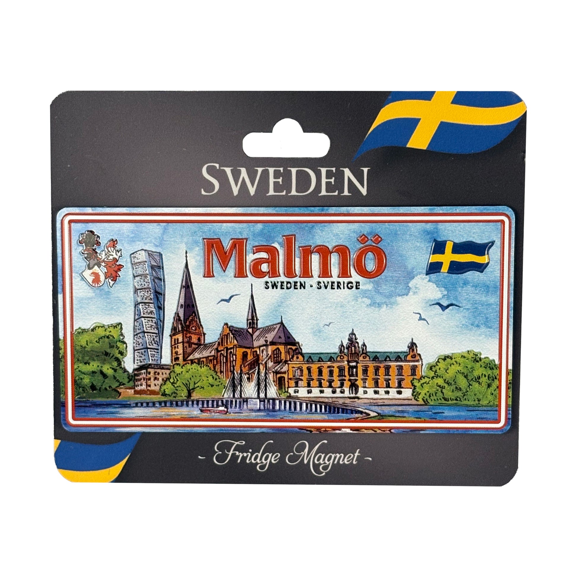 Magnet formad som en amerikansk registreringsskylt med motiv från Malmö, monterad på grå hängetikett med texten "SWEDEN Fridge Magnet" och svensk flagga i övre högra hörnet.