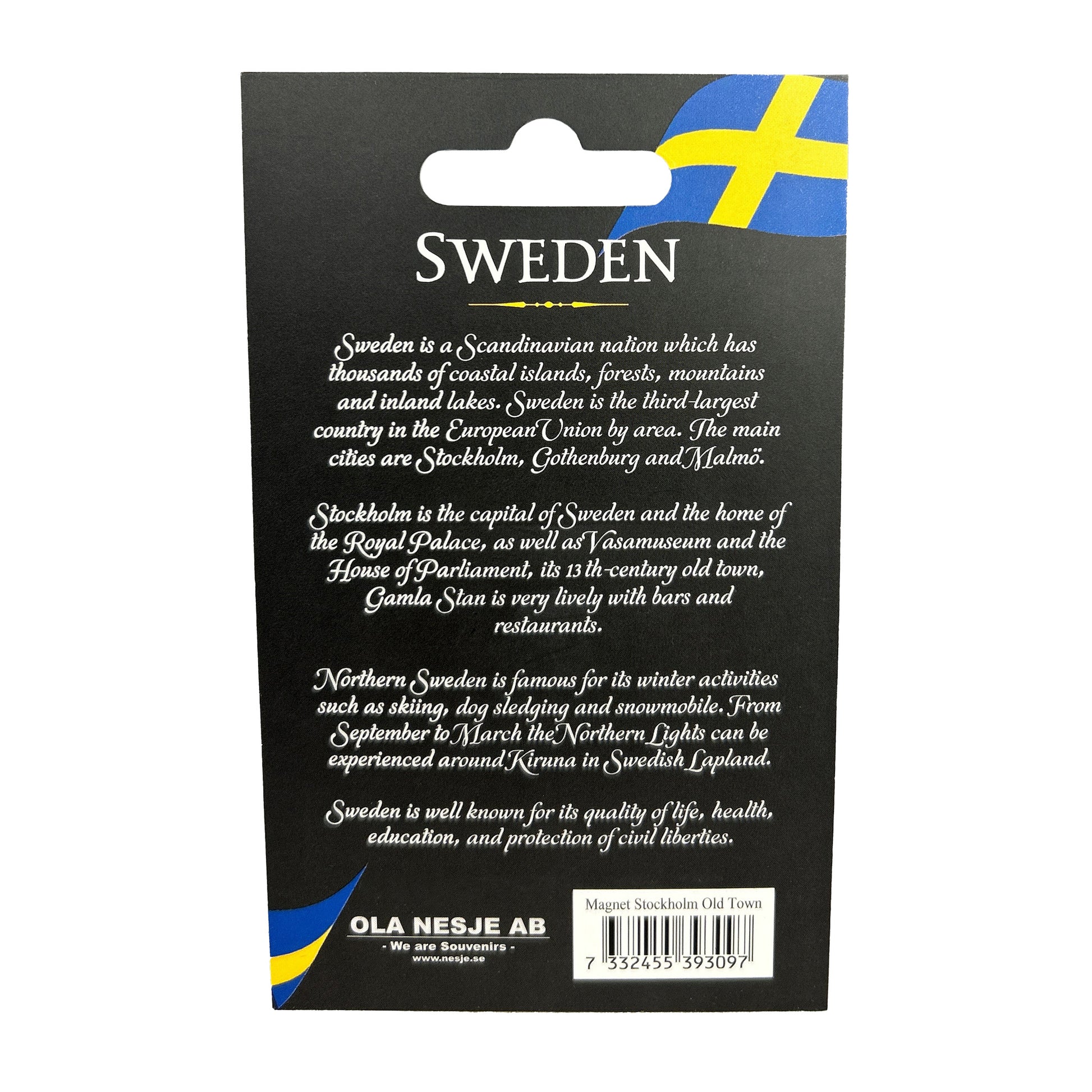 Baksidan av magnetens grå hängetikett med text om Sverige.