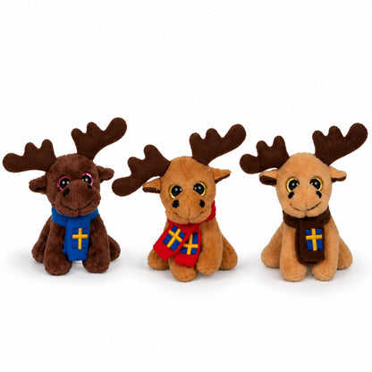Magneter med gosedjursälgar i tre olika bruna nyanser och halsdukar med svenska flaggan – perfekt som souvenir eller present.