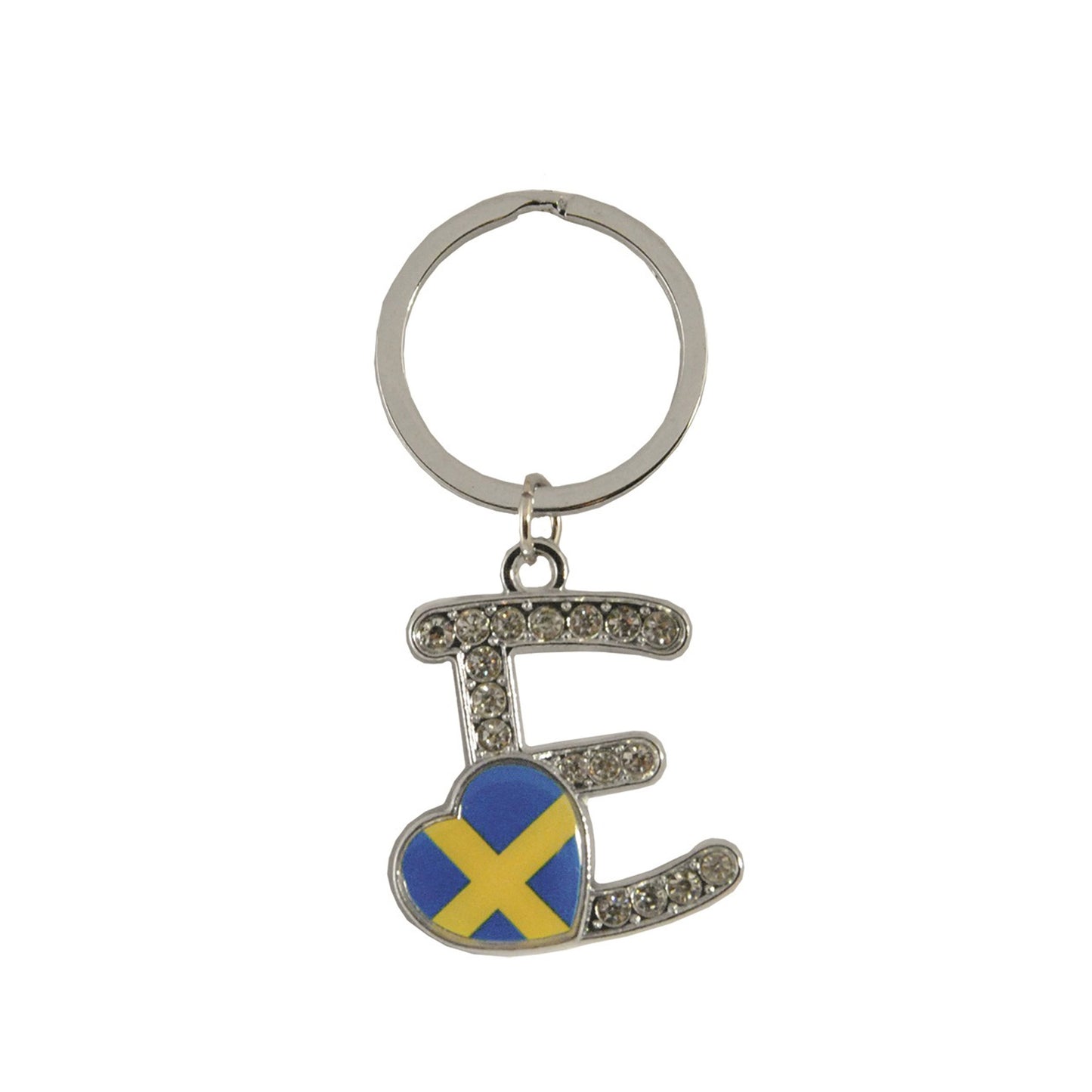 Metallnyckelring med bokstaven E. Bokstaven är dekorerad med glitterstenar. På bokstaven finns även ett hjärta med en svensk flagga.