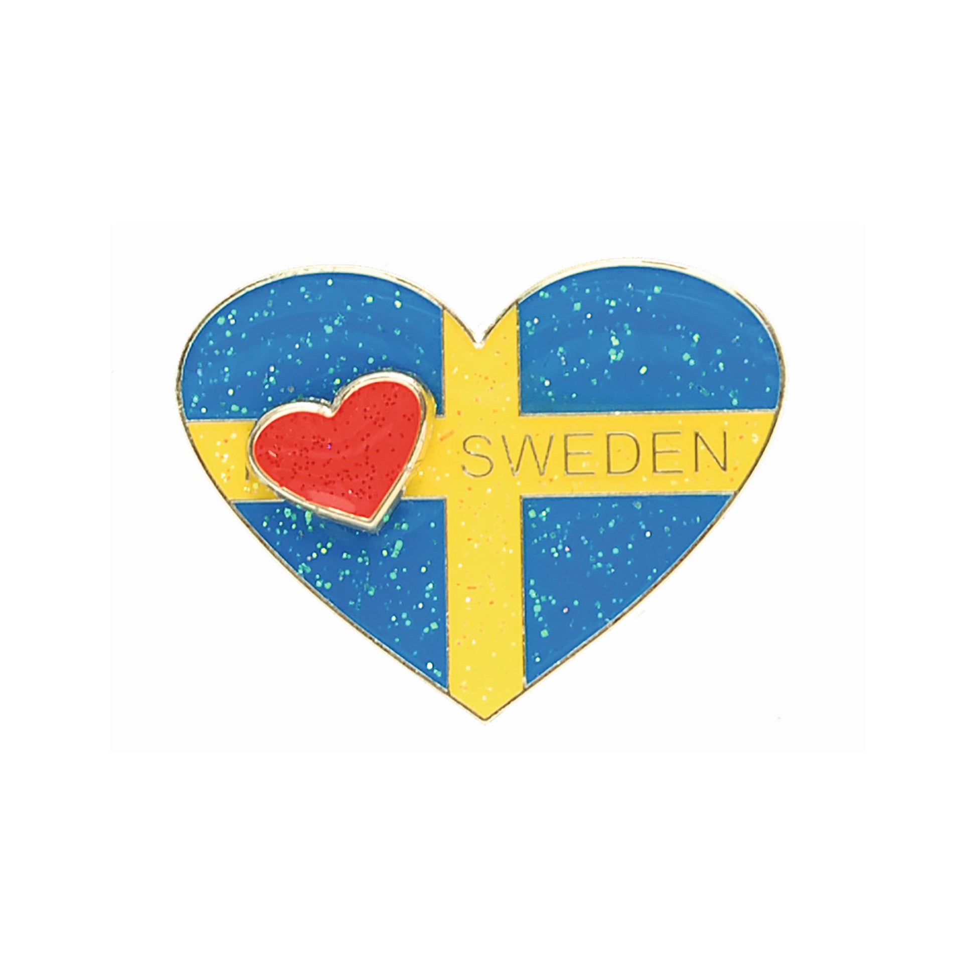 Hjärtformad souvenirpin med texten I Love Sweden – glitter i hjärtat med svensk flagga och ett rött 3D-hjärta. Tillverkad i emalj med epoxyyta.