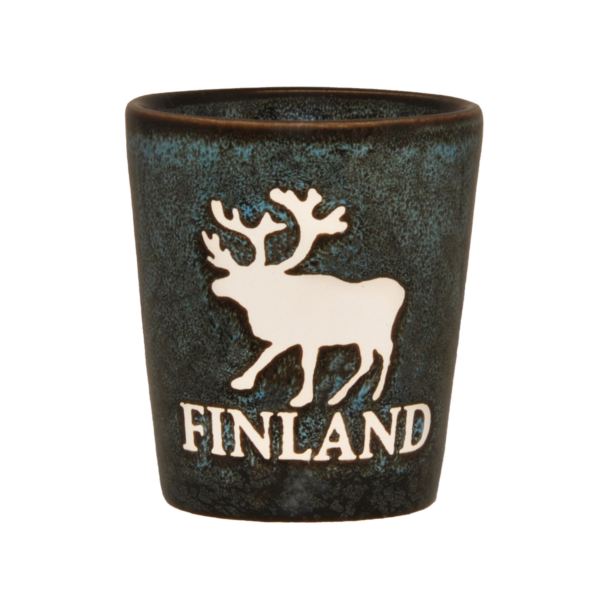 Rutstikt blått shotglas med motiv av en ren och texten "Finland", perfekt för snaps eller shots. En festlig souvenir med finsk touch.