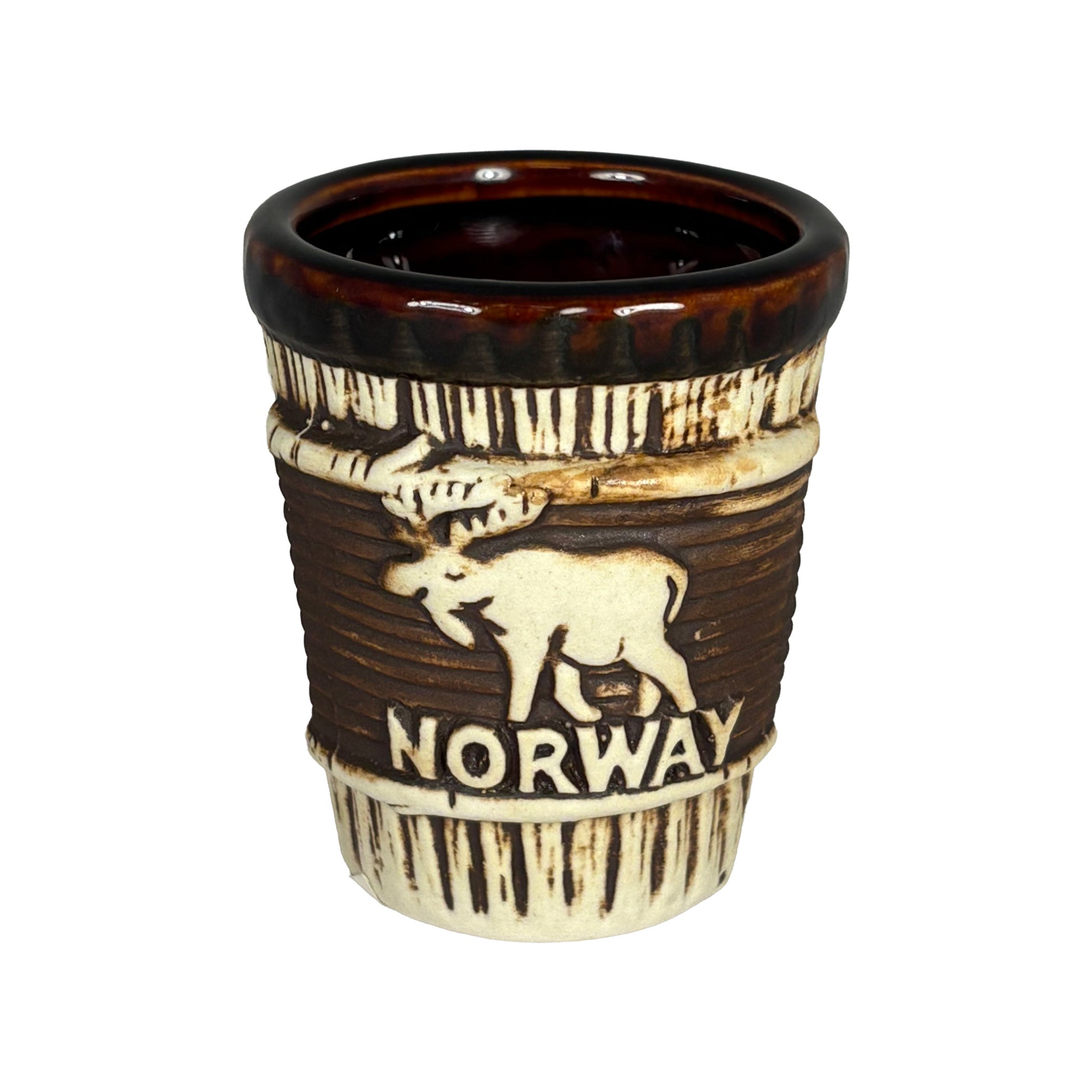 Souvenir shotglas med träinspirerad design, älgmotiv och texten “Norway”, vy framifrån.
