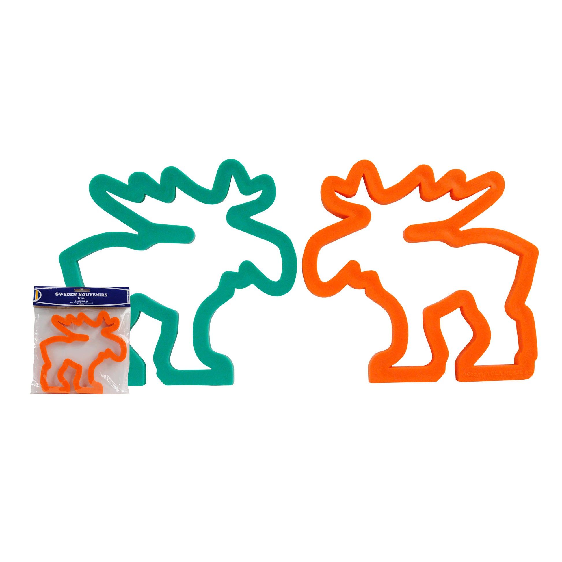 Silikonunderlägg formade som älgar i två färger – orange och grön. Tål upp till 250 °C och kan diskas i maskin. Storlek: 15 x 14,5 cm.