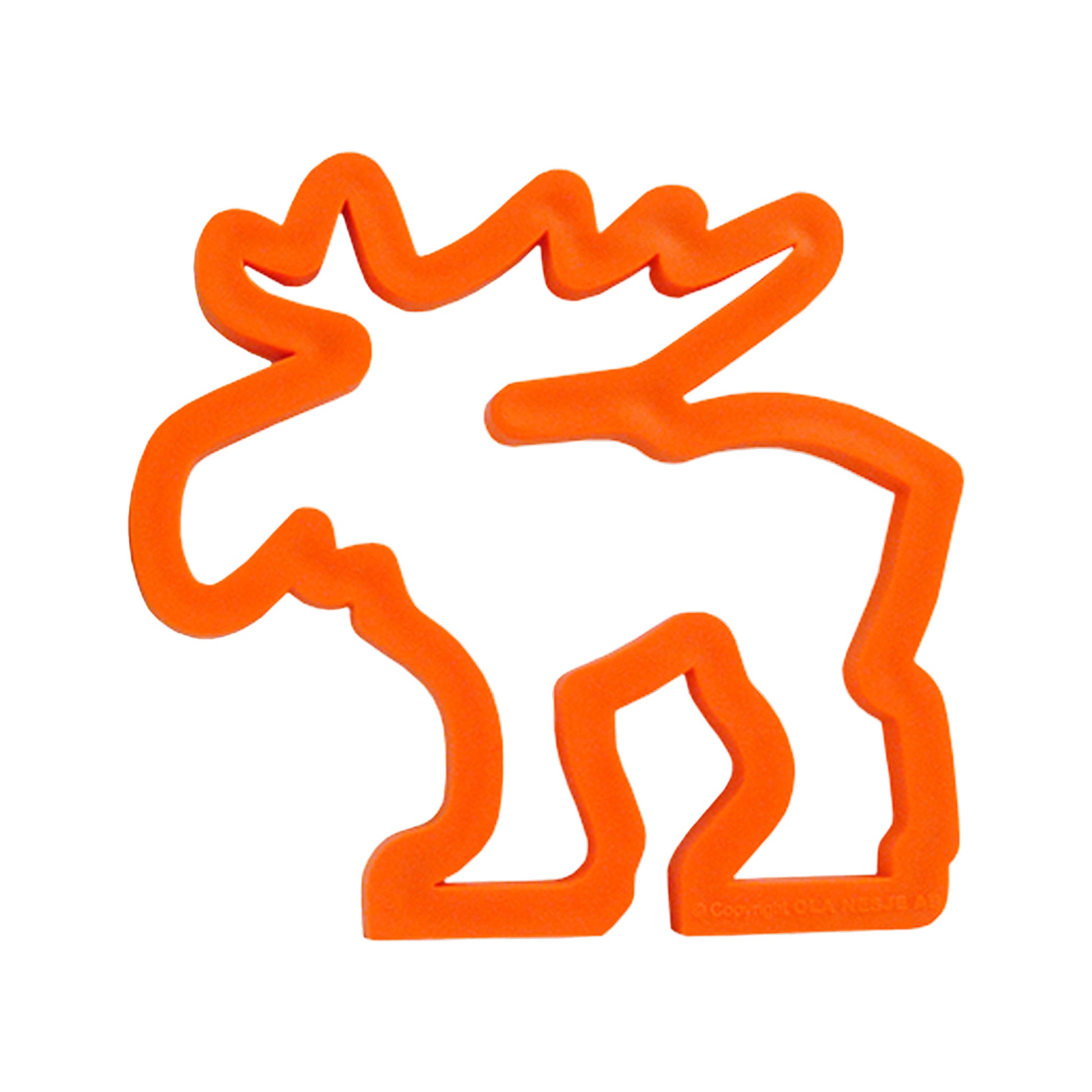 Orange silikonunderlägg format som en älg. Tål upp till 250 °C och kan diskas i maskin. Storlek: 15 x 14,5 cm.