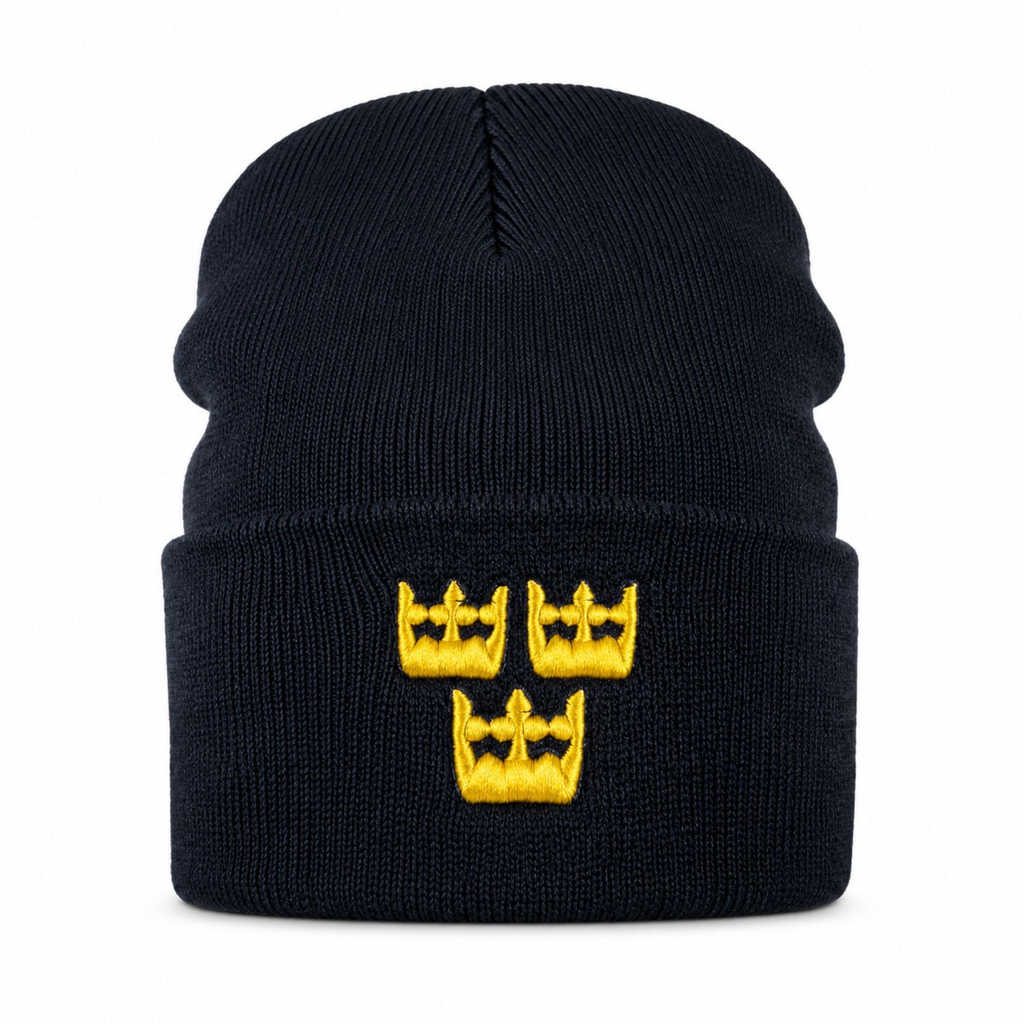 Mörkblå stickad mössa med broderade Tre Kronor i 3D-effekt, sedd framifrån.