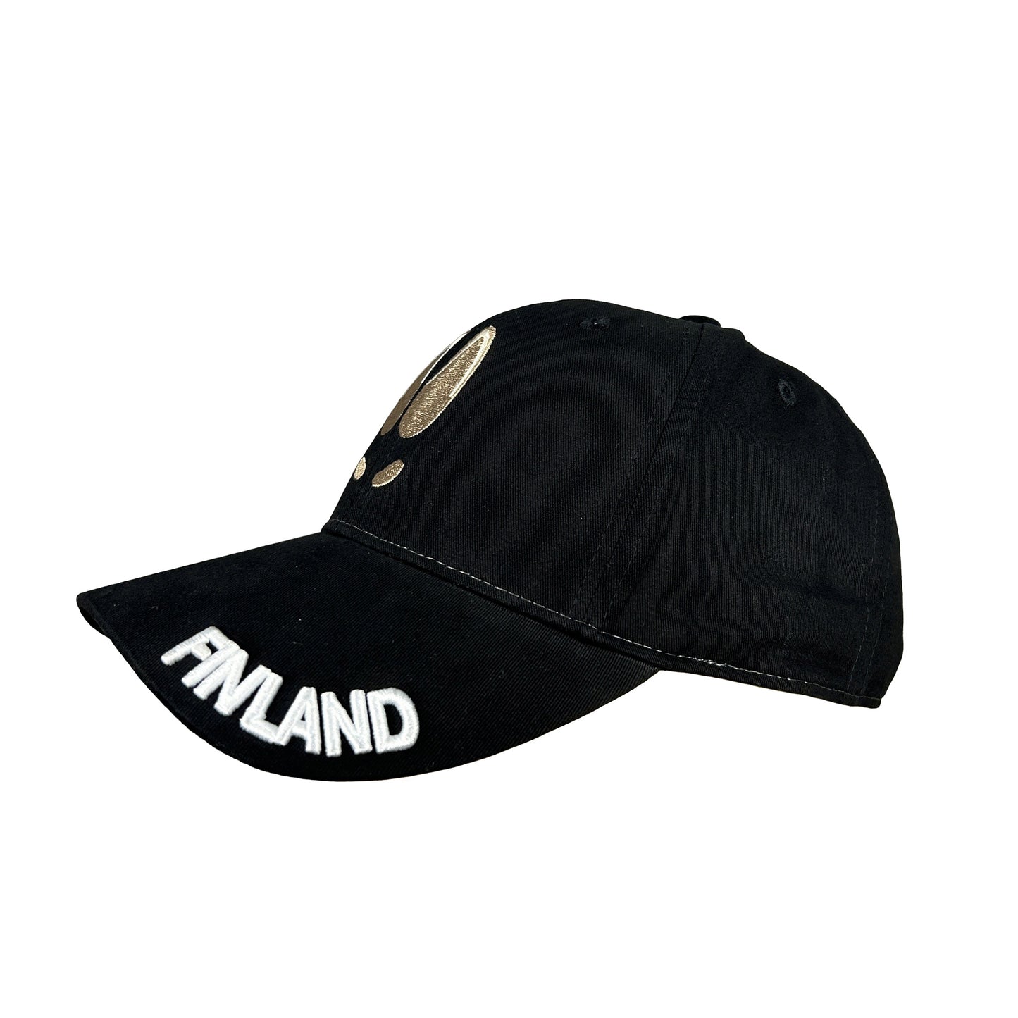 Svart keps från sidan med texten ”Finland” broderad på skärmen.