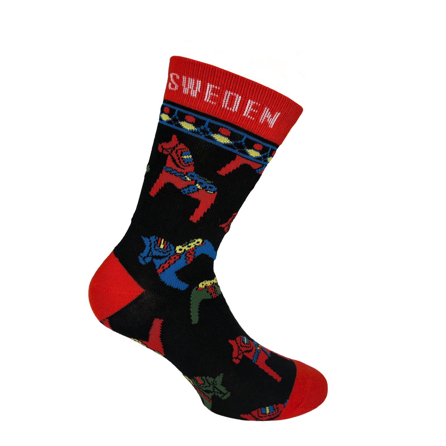 Svart Socka med röd tå och häl och en röd rand överst med texten "SWEDEN". Sockan pryds dessutom av dalahästar i olika färger. 