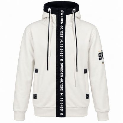 Vit Zipper Hoodie med marinblå krage och rem med texten SWEDEN och Sveriges geografiska koordinater. 