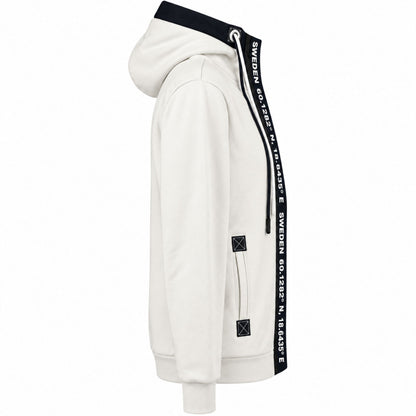 Vit Zipper Hoodie med marinblå detaljer sedd från sidan. 